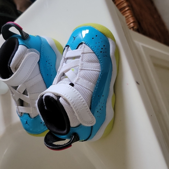 Toddler jordans 4c agua white baby blue - Picture 3 of 5